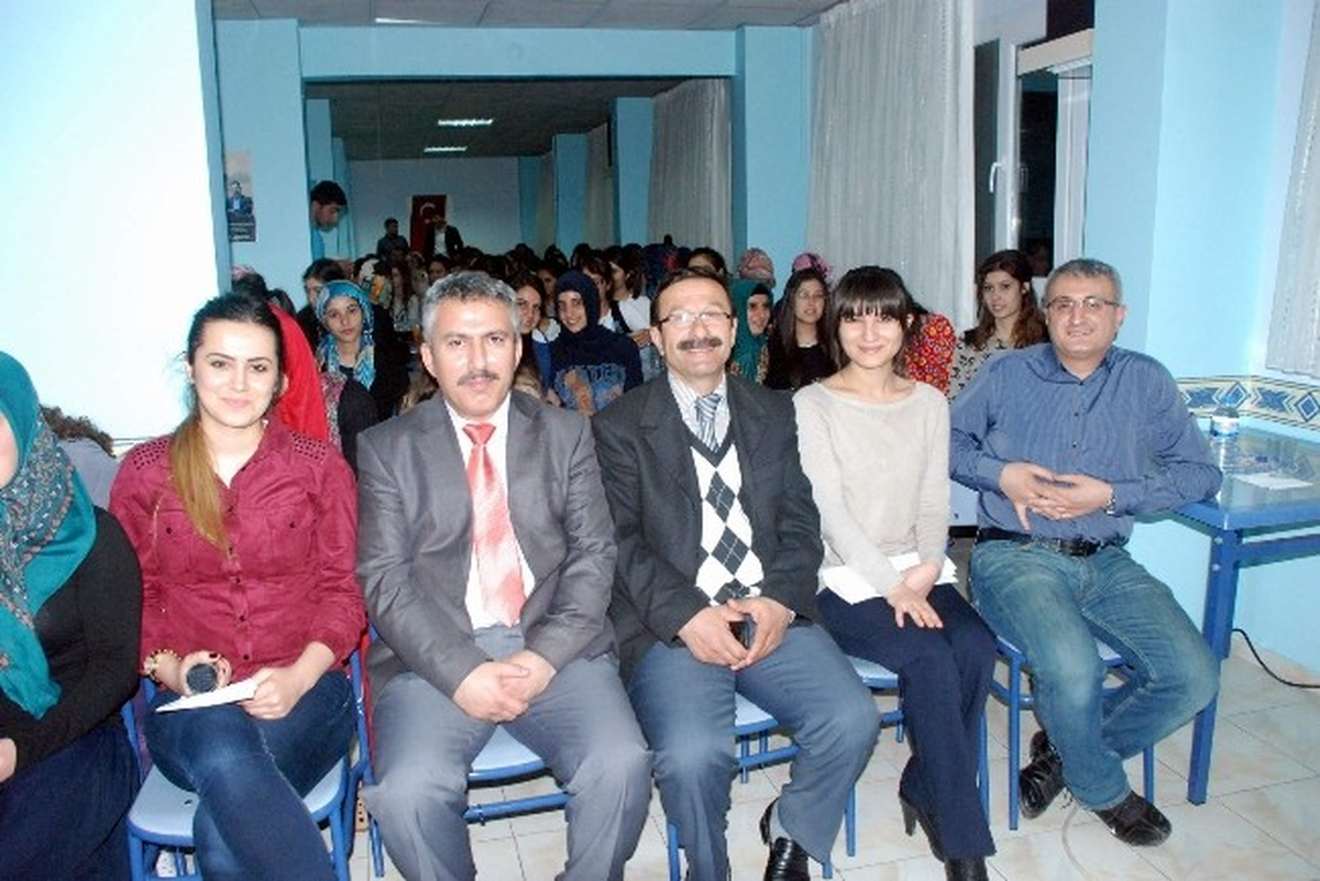 Gürün Enver Bostancı Yurt Müdürlüğünde Eğitim Semineri Düzenlendi