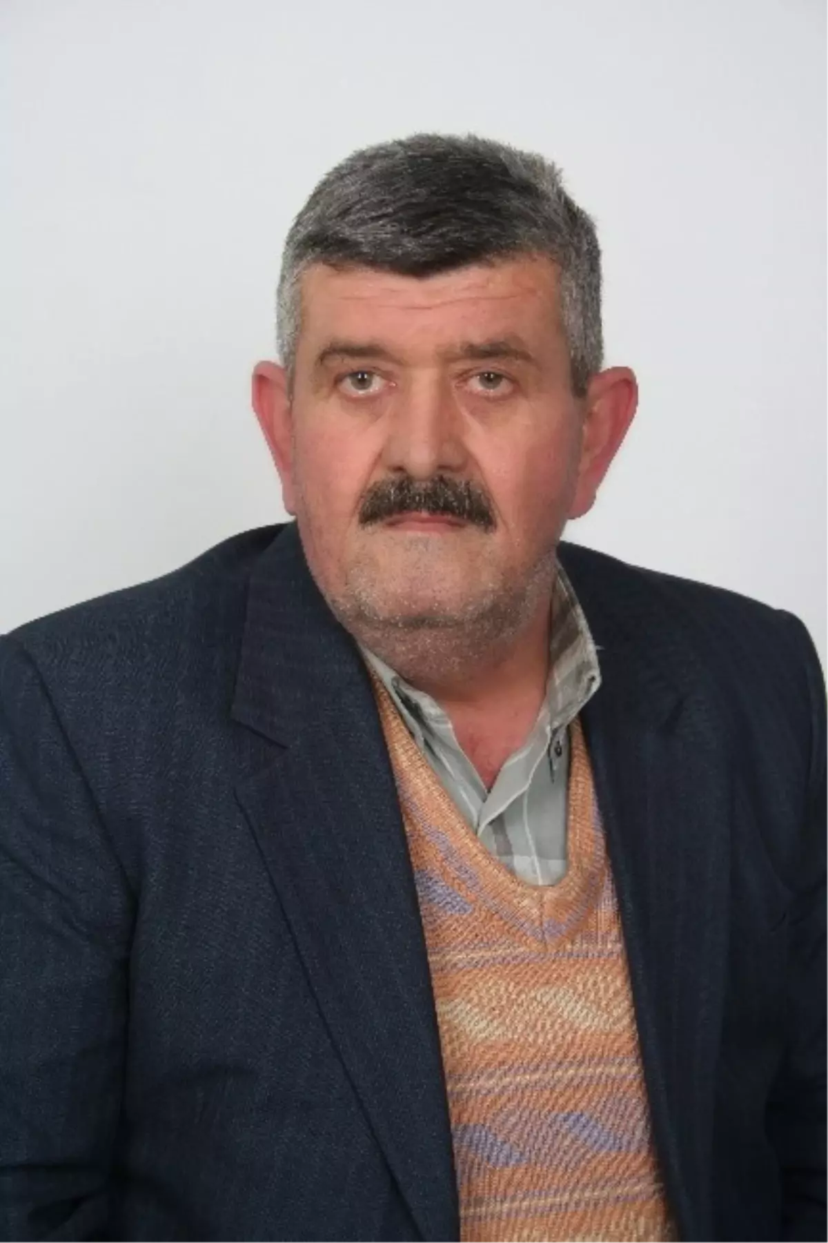 Lapseki\'de Traktör ile Otomobil Çarpıştı: 1 Ölü, 3 Yaralı