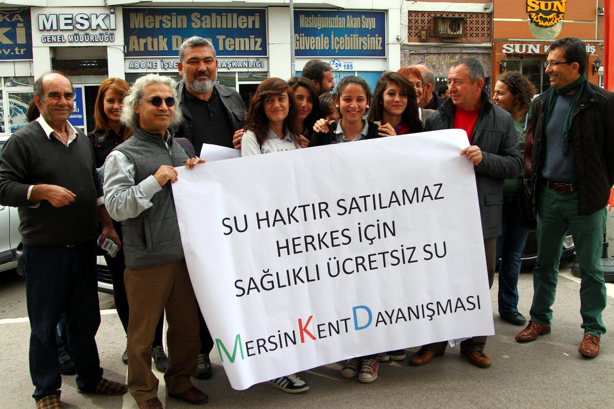 Mersin\'de "Su Ücretsiz Olsun" Eylemi