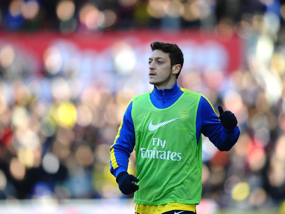 Mesut Özil\'den Eleştirilere Yanıt