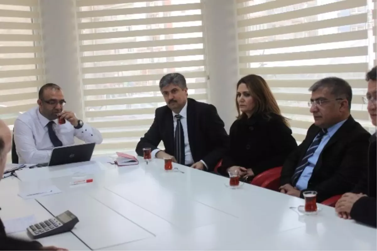 Porgalı: "Büyükşehir\'e Huzurlu Bir Başlangıç İçin Yeşilyurt\'a Talip Oldum"