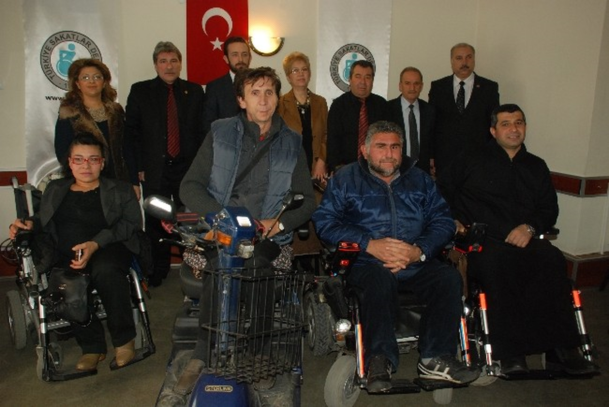 Sakatlar Derneği\'nden Mavi Kapak Kampanyası Destekçilerine Teşekkür