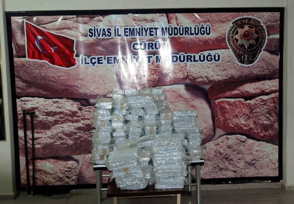 Sivas\'ta 106 Kilo Uyuşturucu Ele Geçirildi