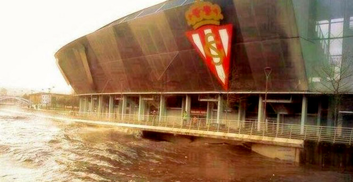 İspanya'da Sporting Gijon Stadı Sular Altında Kaldı