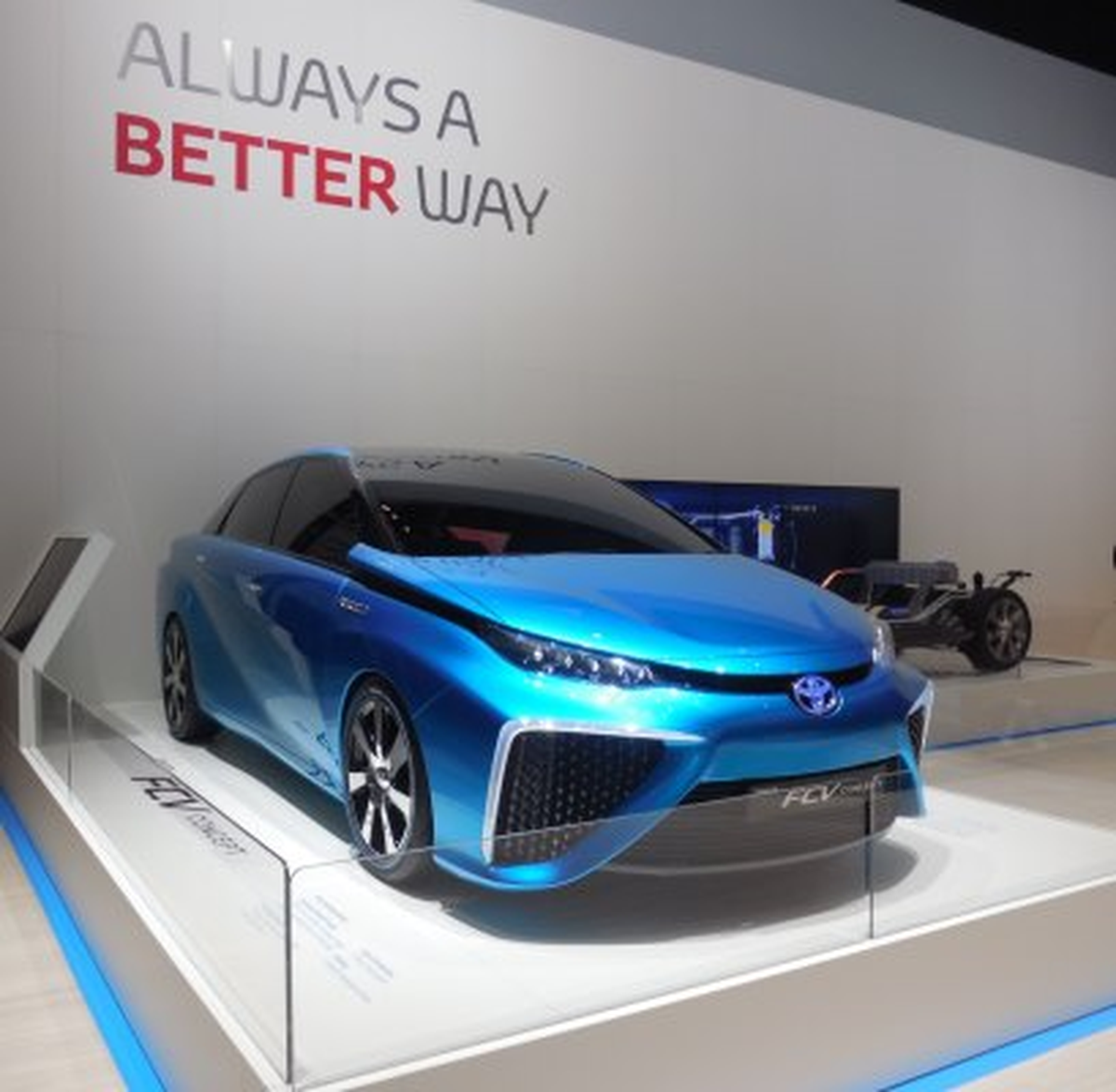 Toyota Cenevre\'de Geleceğin Otomobilleriyle Şov Yaptı