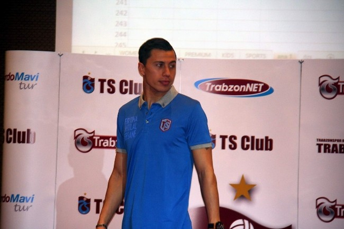 Trabzonspor\'un İlkbahar ve Yaz Sezonu Ürünleri Tanıtıldı