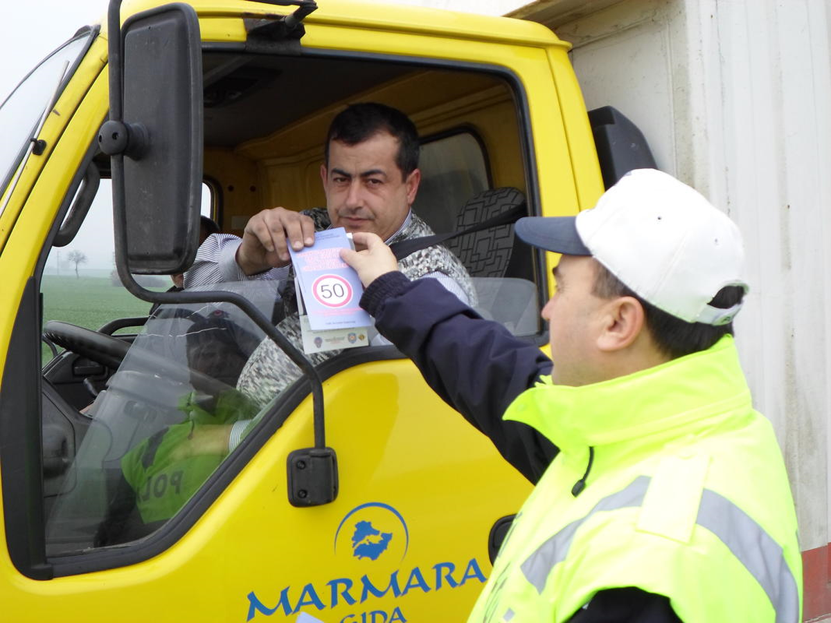 Trafik Polisleri, Sürücülere Hız Limitlerini Hatırlattı