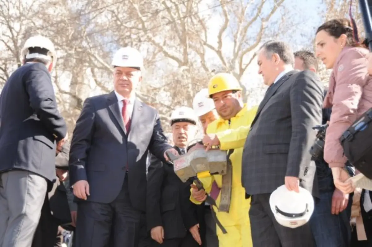 Ulutepe Caddesi Manisa\'ya Ayrı Bir Güzellik Katacak