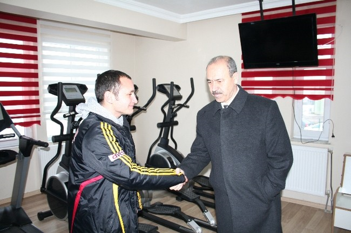 Vali Büyükersoy, Fitness Solununun Açılışını Yaptı