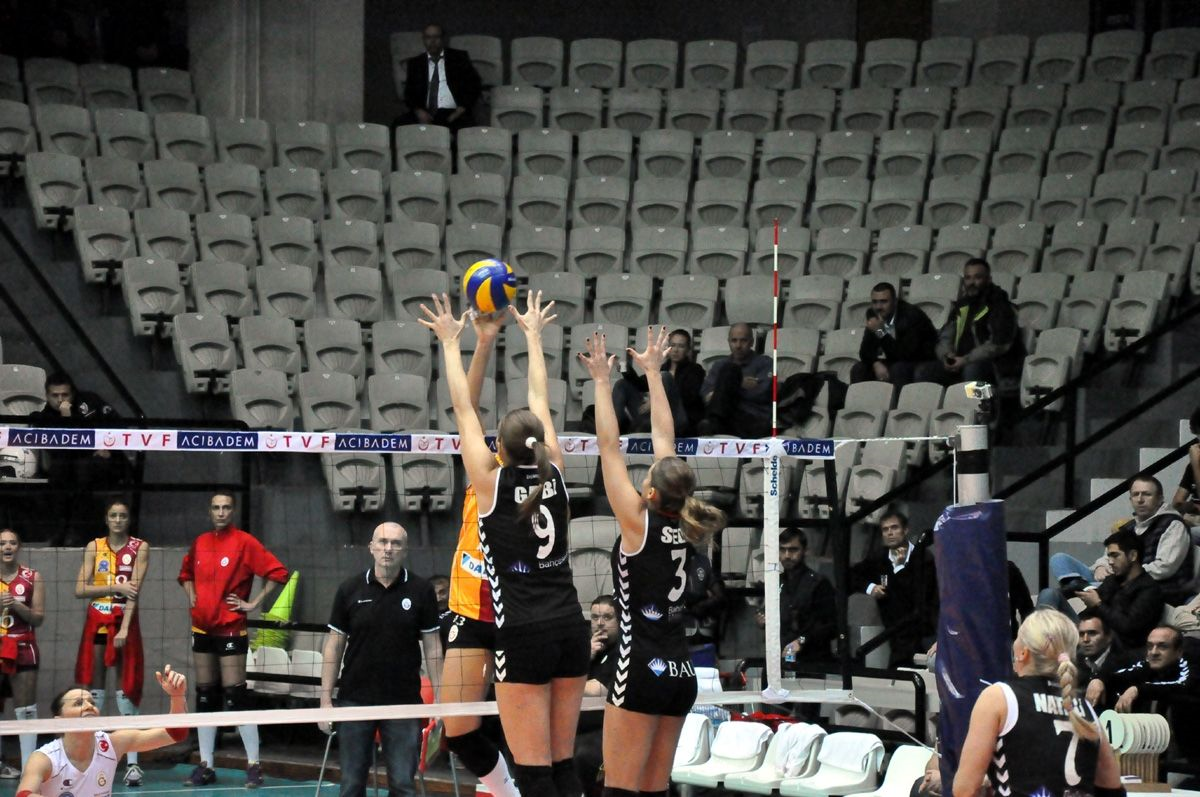 Voleybol: Acıbadem Bayanlar Ligi