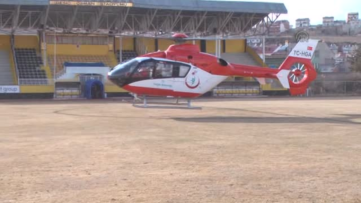 Yeni doğan bebek, ambulans helikopterle Erzurum\'a sevk edildi -