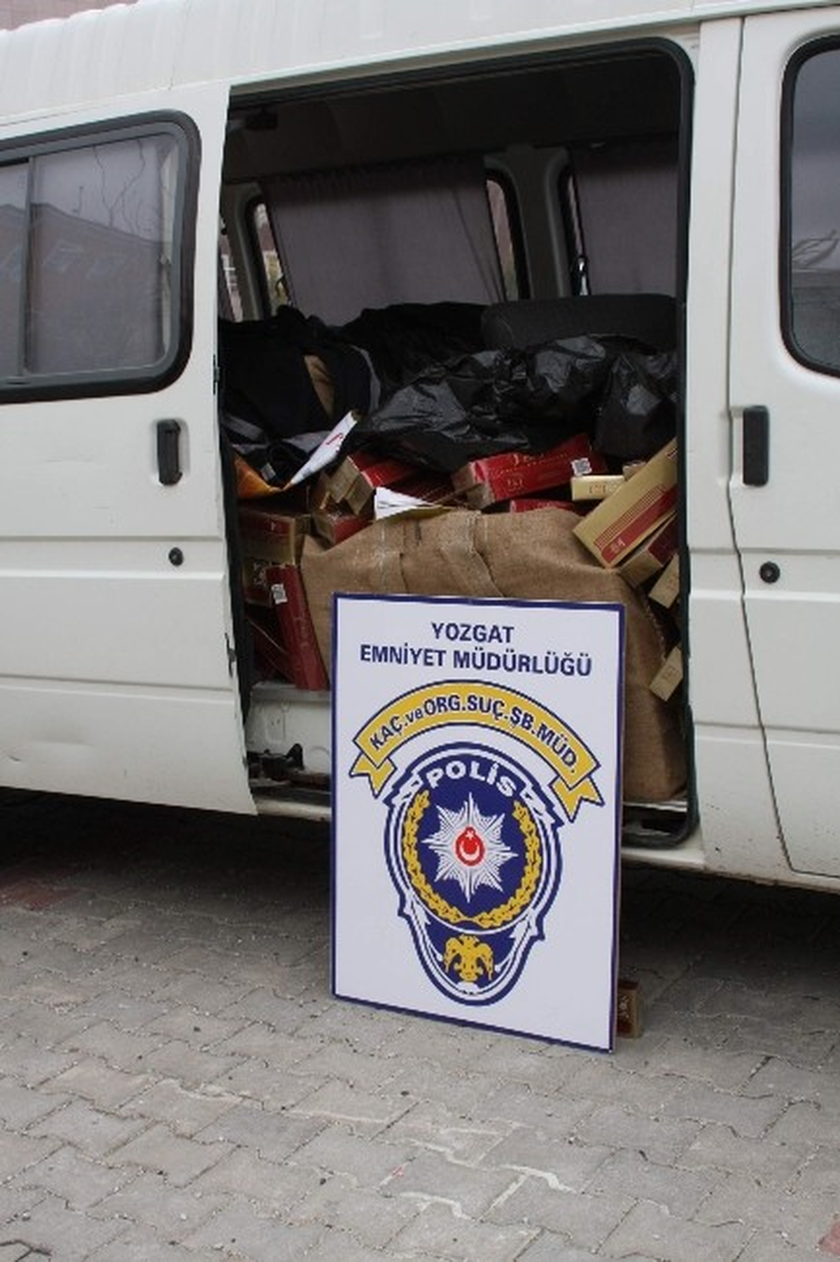 Yozgat\'ta 20 Bin 300 Paket Kaçak Sigara Ele Geçirildi