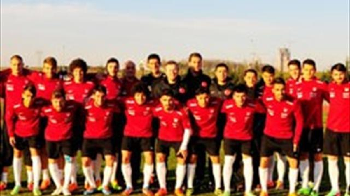 Yunanistan U21-Türkiye U21: 2-1 / Milli Hezimet! 9 Kişi Kaldılar Ama...