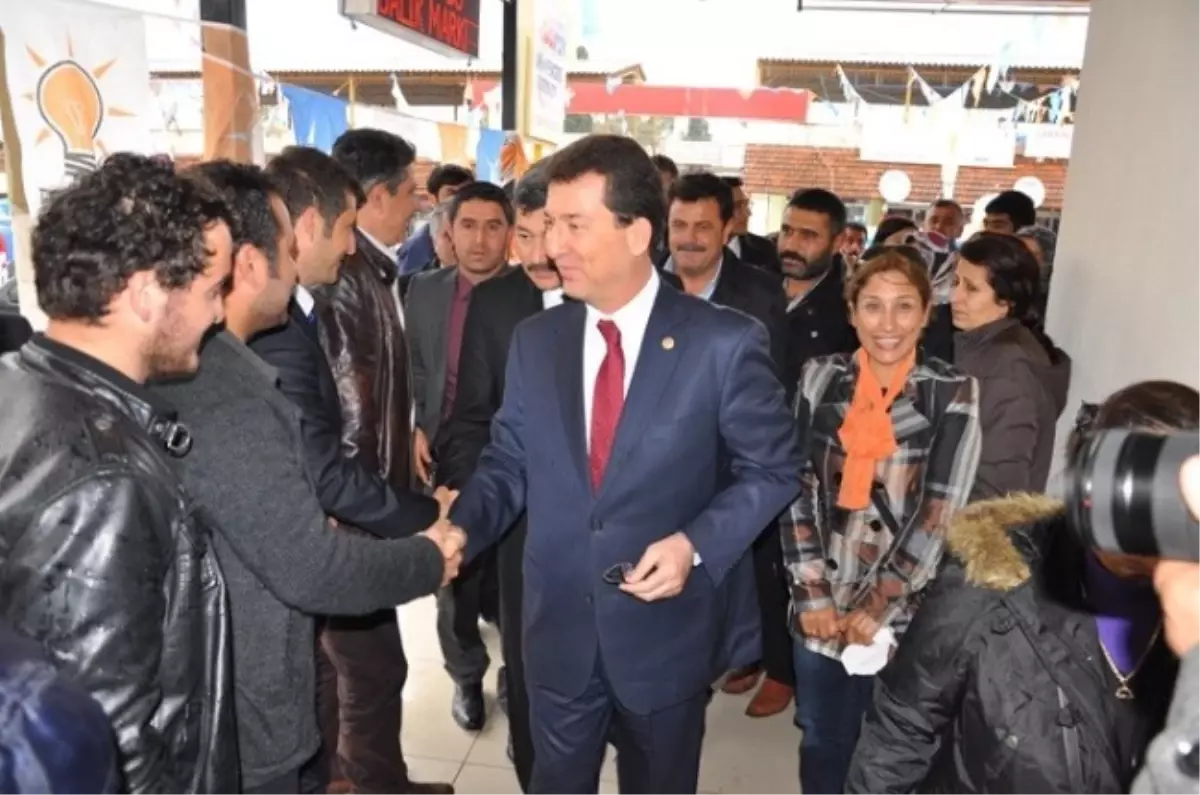 AK Parti Akbük Seçim Bürosunu Gültekin Kılınç Açtı