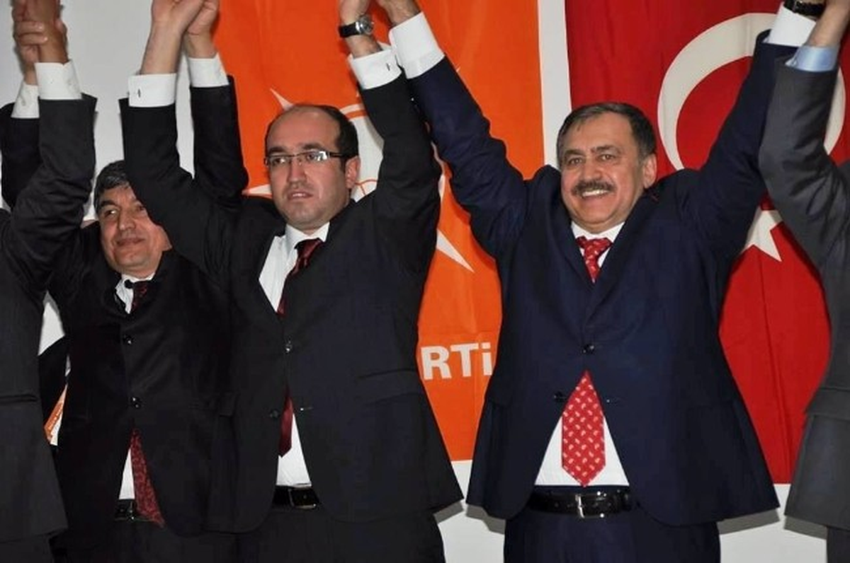 AK Parti Sandıklı Adayı Mustafa Çöl, TOKİ Evlerinde Seçmenlerle Buluştu