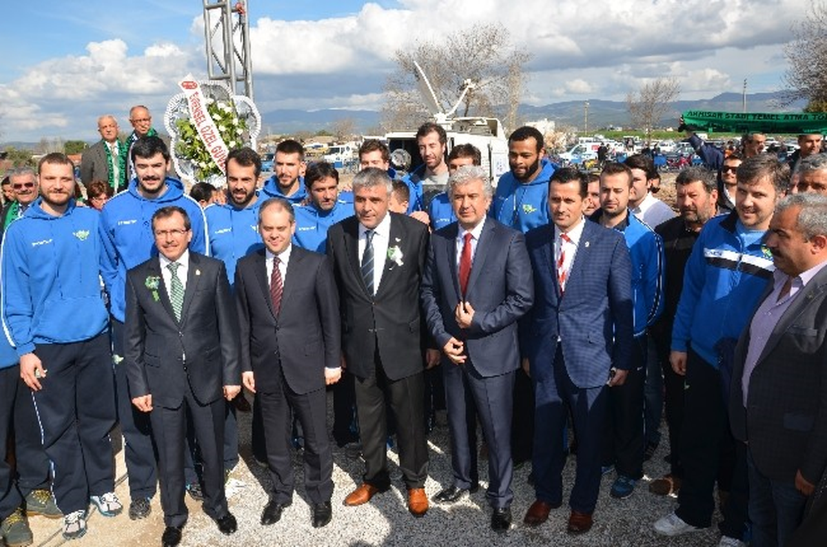 Akhisar Arena Stadyumunun Temelleri Atıldı