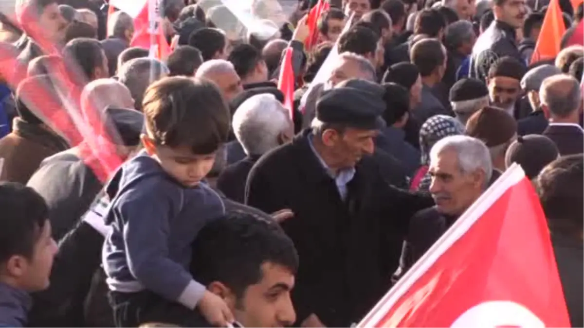 Arınç: \'\'Rabbim bizi birbirimizden ayırmasın\'\' -