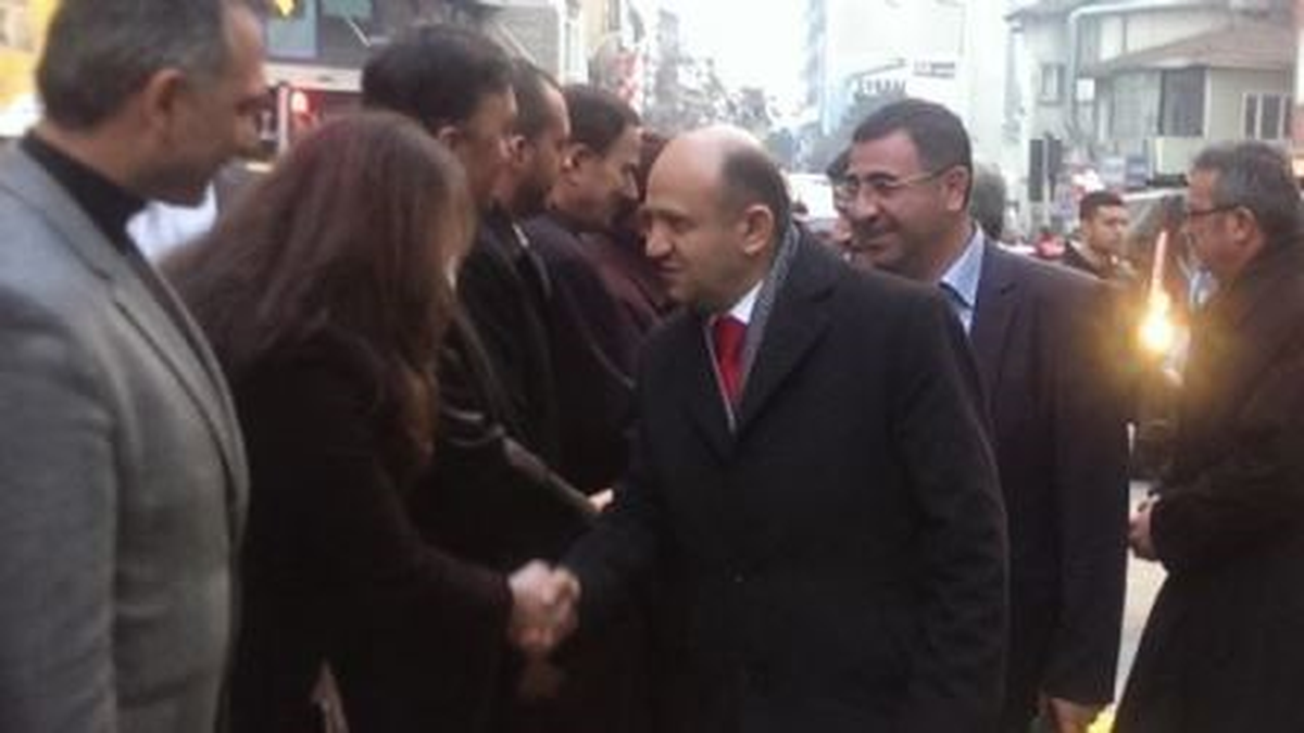 Bakan Işık\'tan Esnaf Ziyareti