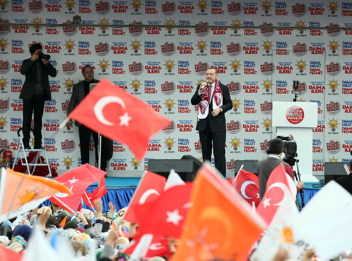 Başbakan Erdoğan \'Montaj Kalabalık\' İddiasını Yanıtladı