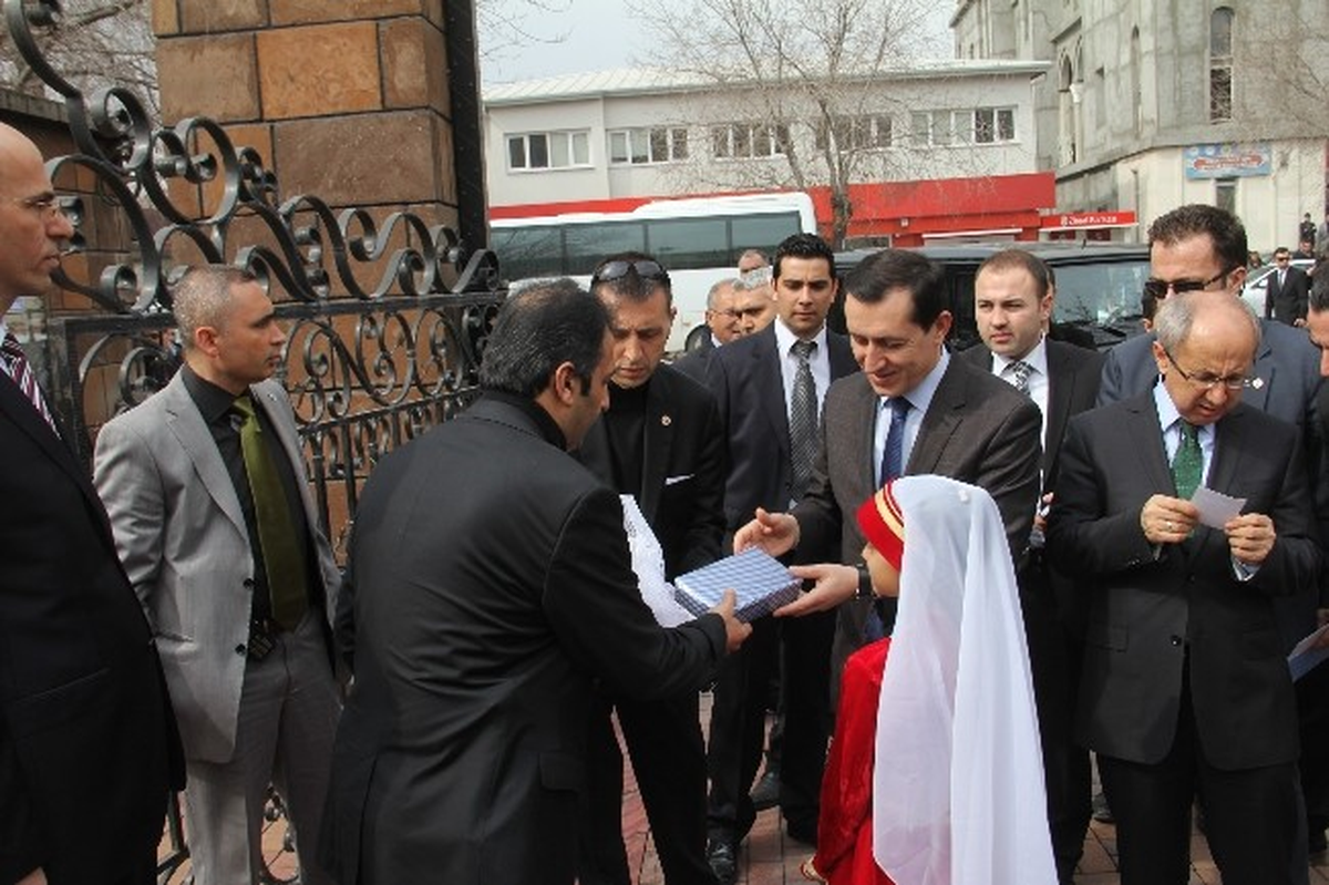 Başbakan Yardımcısı İşler Iğdır\'da