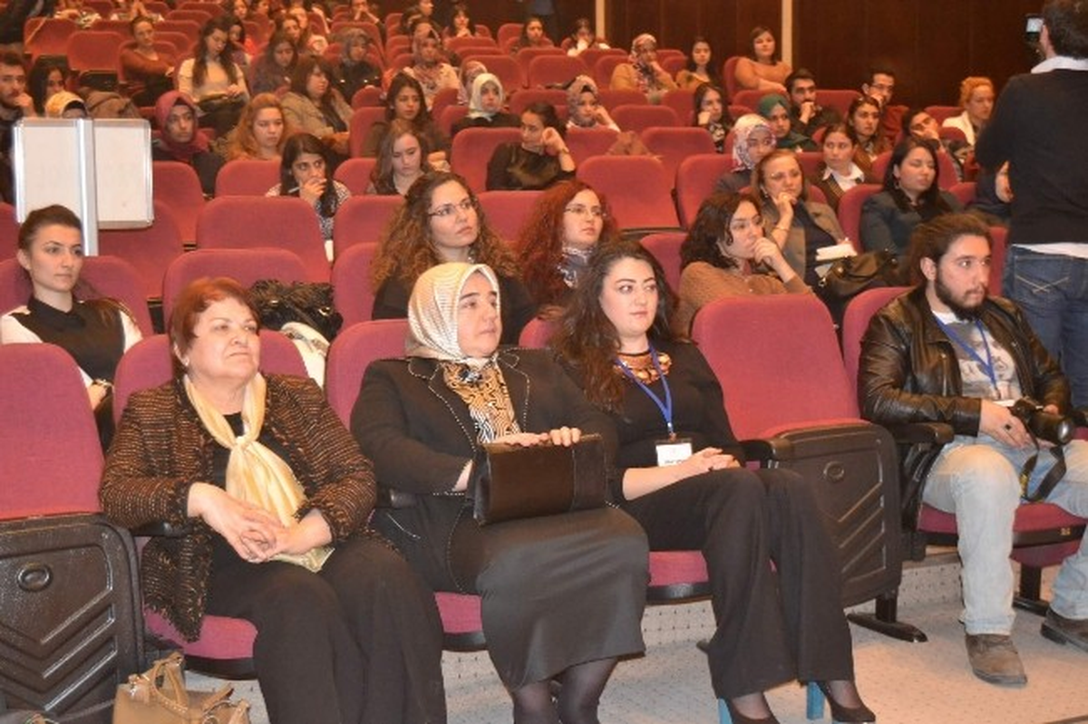 Erü\'de \'Türkiye\'de Kadın Hareketleri ve Sivil Toplum\' Konferansı