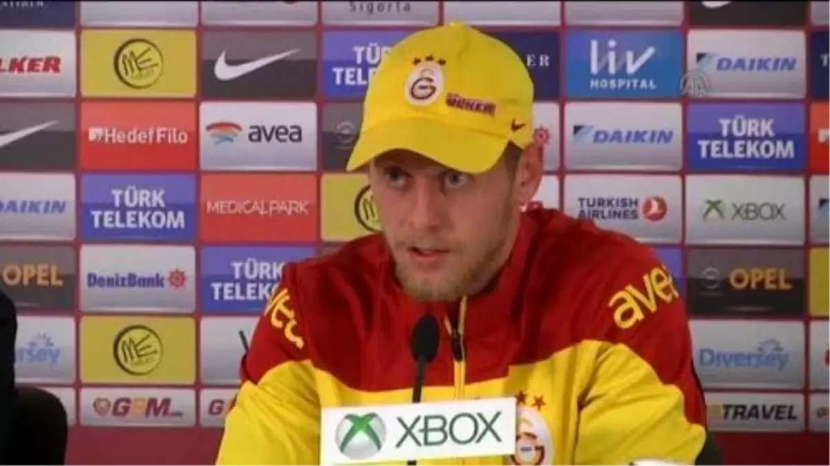 Galatasaray\'dan, Semih Kaya\'ya Plaket