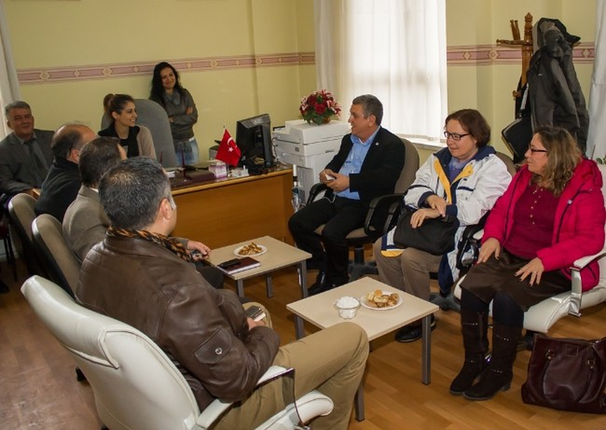 Kayalı, Okulun İhtiyaçları İçin Garanti Verdi