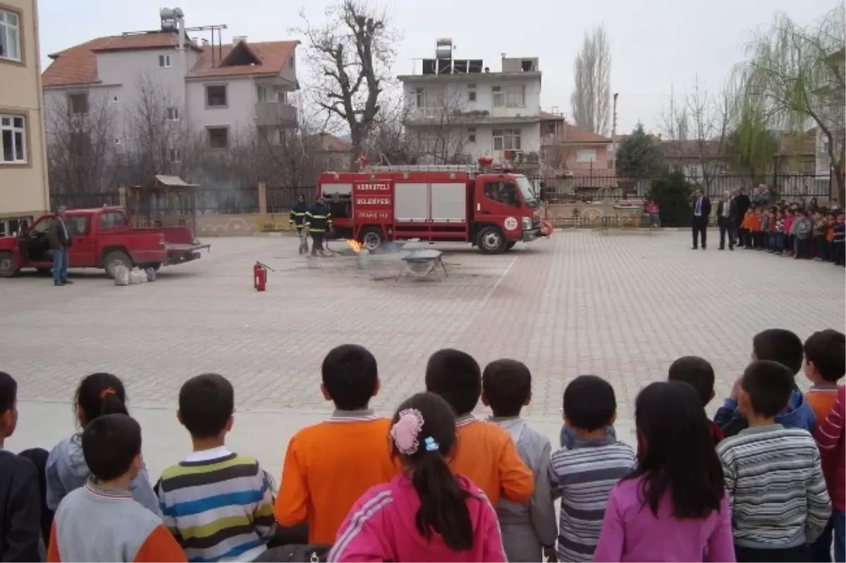 Korkuteli Osman Önal İlkokulu\'nda Deprem ve Yangın Tatbikatı