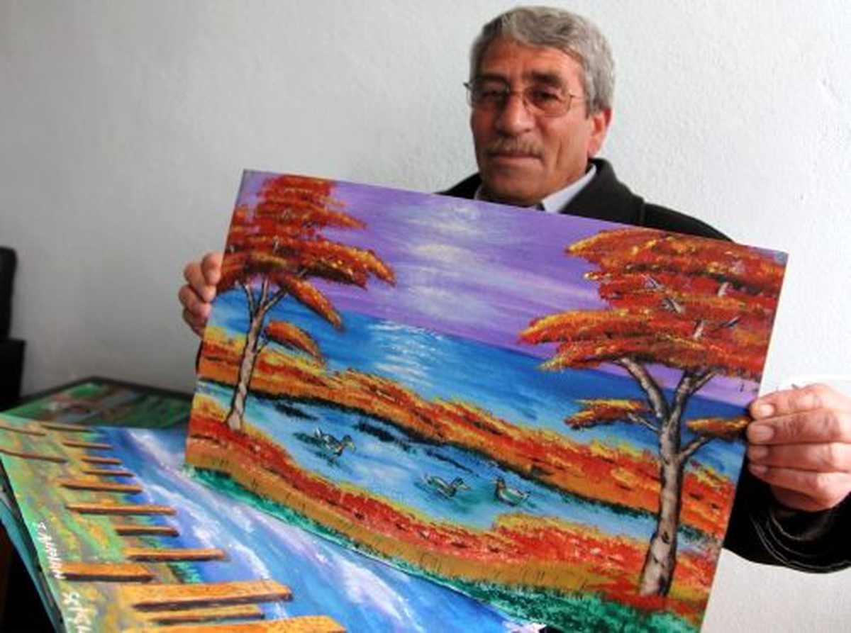 Bitlis\'in İlkokul Mezunu Köylü Ressamı
