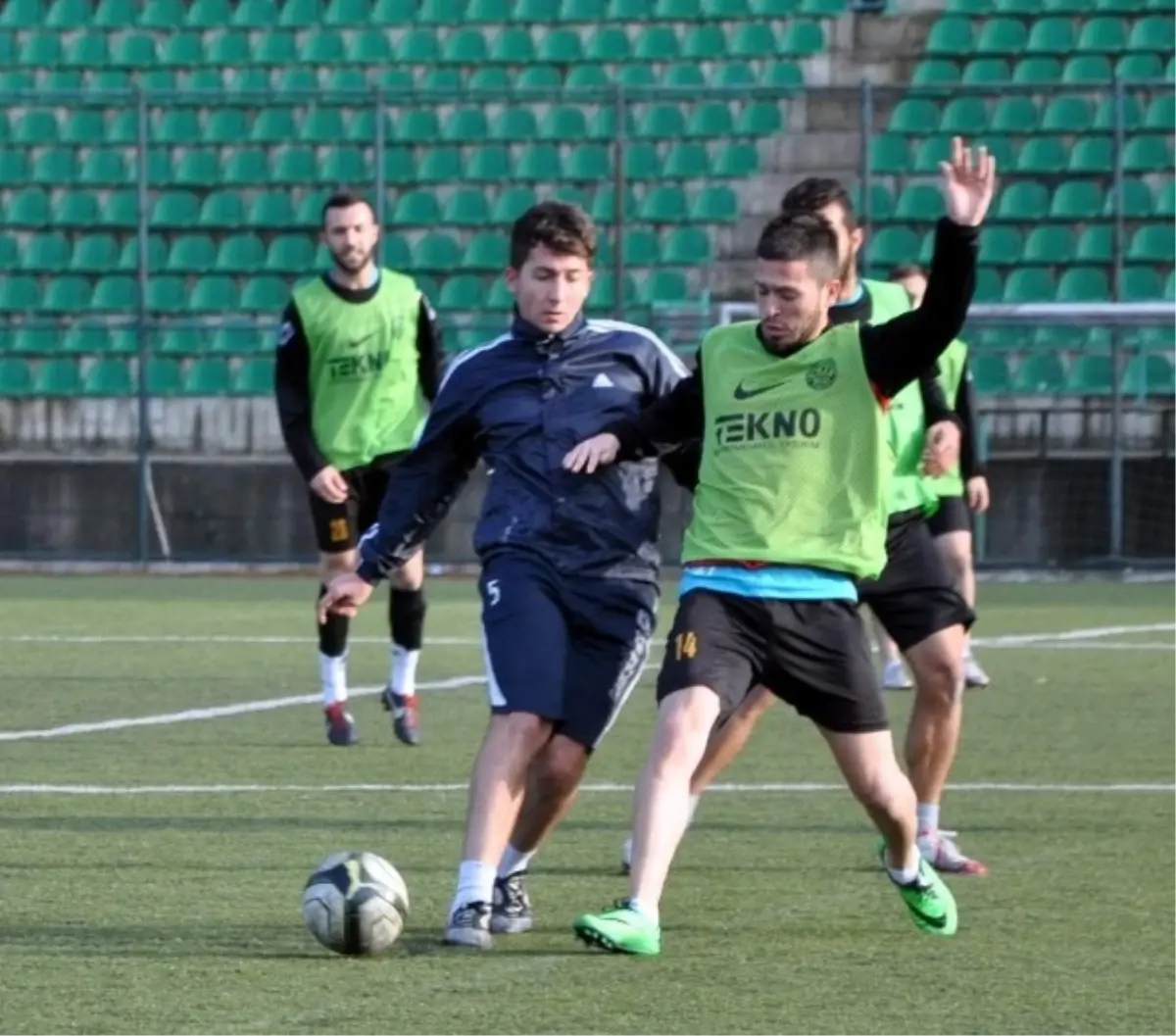 Kozlu Belediyespor, Kömürspor Maçı Hazırlıklarını Sürdürüyor