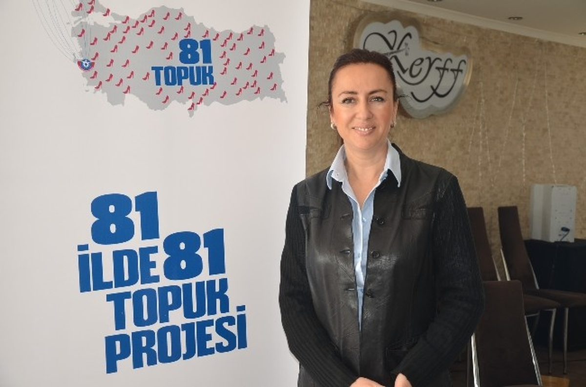 Mor Gözlere Karşı Topuk Sesleri