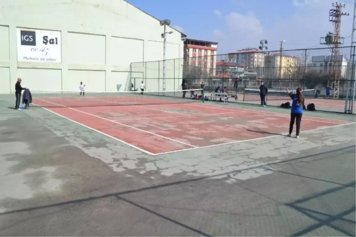 Van\'da Okul Sporları Tenis Müsabakaları Sona Erdi