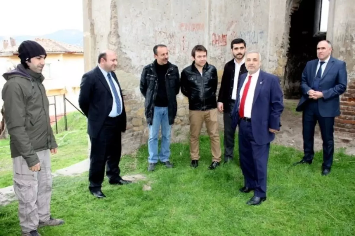 Osmaneli'de Bulunan Haginos Gorgios Kilisesi'nde Kazı Çalışmaları