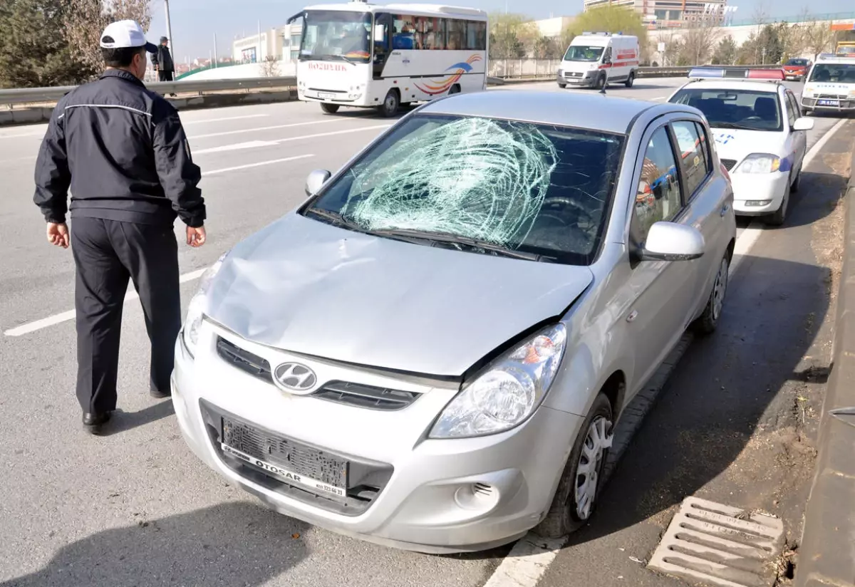 Otomobilin Çarptığı Lise Öğrencisi Öldü