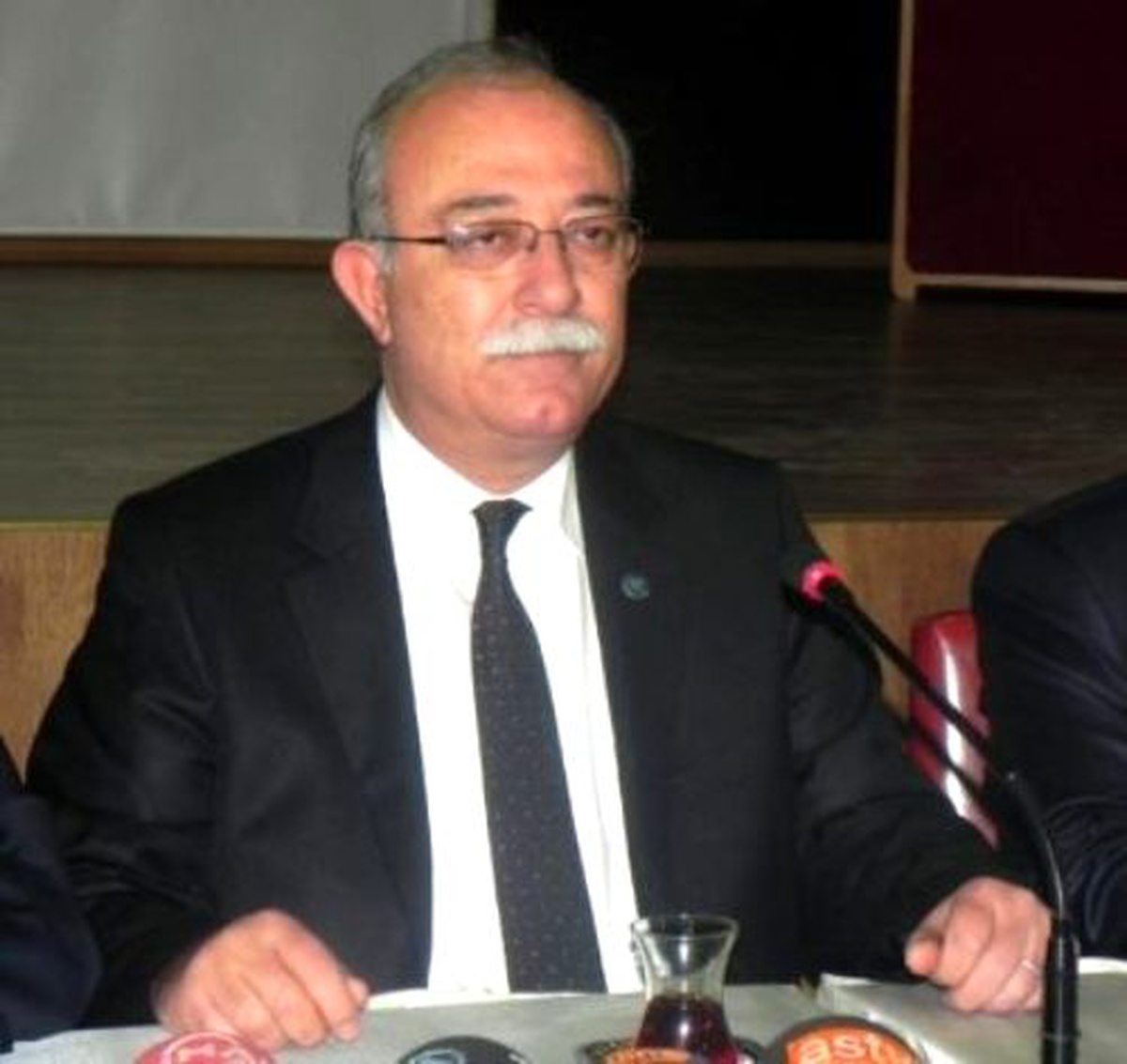 Koncuk, MEB Müsteşarı Yusuf Tekin ile MEB Yasası\'nı Görüştü