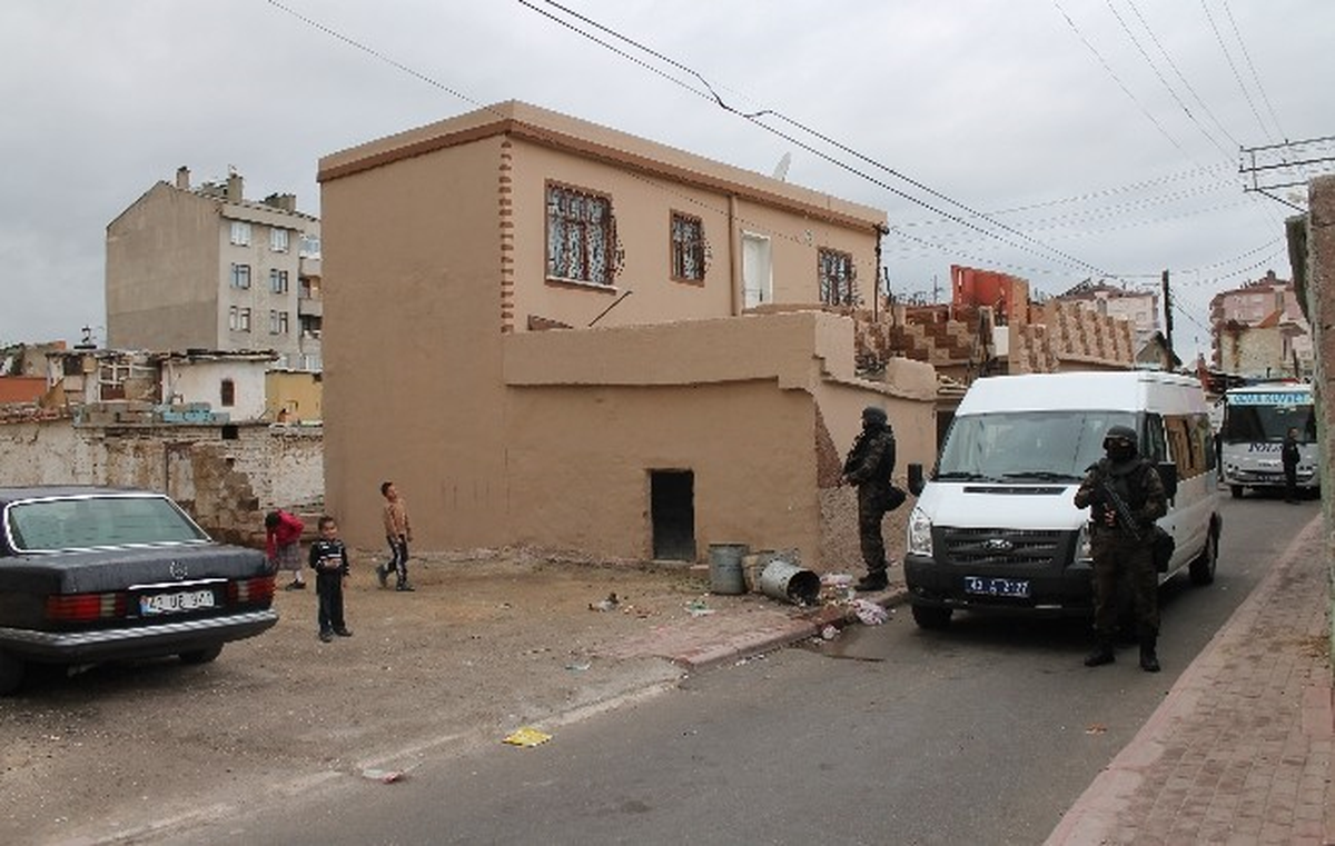 Uyuşturucu Satıcılarına Operasyon: 12 Gözaltı