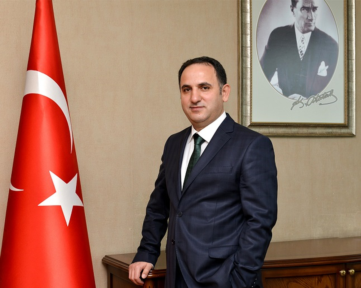 Ytb Başkanı Bülbül, Arnavutluk\'tan Gelen Yetimlerle Bir Araya Geldi