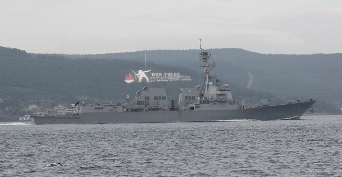 ABD Savaş Gemisi Çanakkale Boğazından Geçti