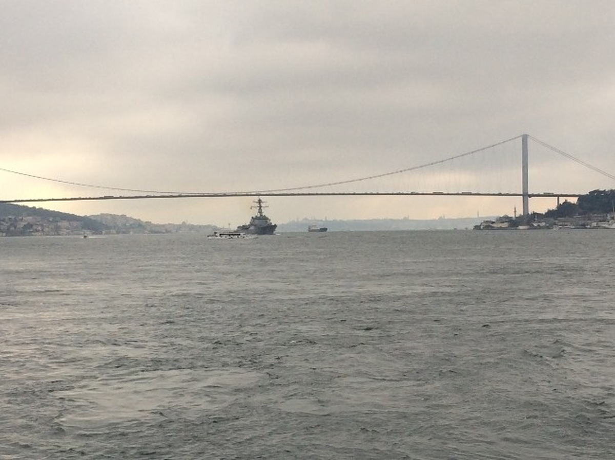 Amerikan Savaş Gemisi İstanbul Boğazı\'ndan Geçti