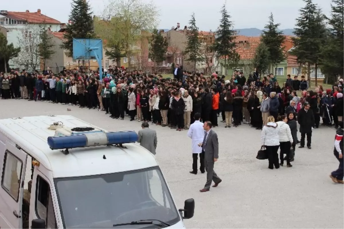 Anadolu Lisesi\'nde Yangın Tatbikatı