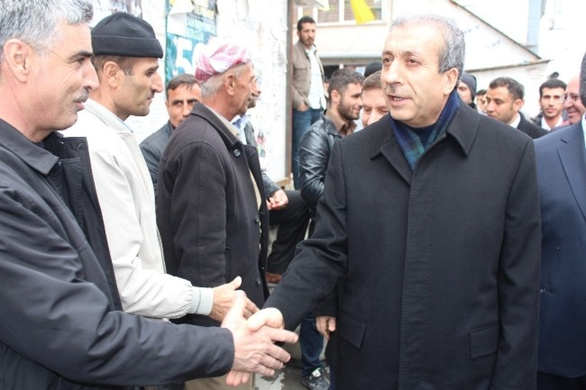 Bakan Eker: Başbakanın Şahsında Hükümet Yıpratılmaya Çalışılıyor