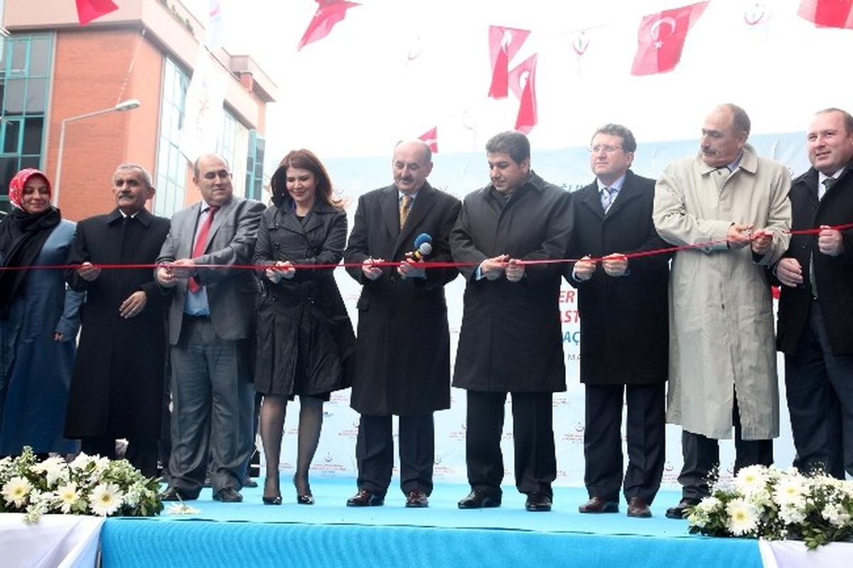 Bakan Müezzinoğlu, Esenler Kadın Doğum ve Çocuk Hastanesi\'ni Hizmete Açtı