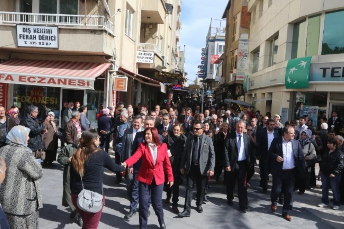 Başkan Çerçioğlu, Nazilli\'de Pazar ve Çarşı Esnafını Gezdi