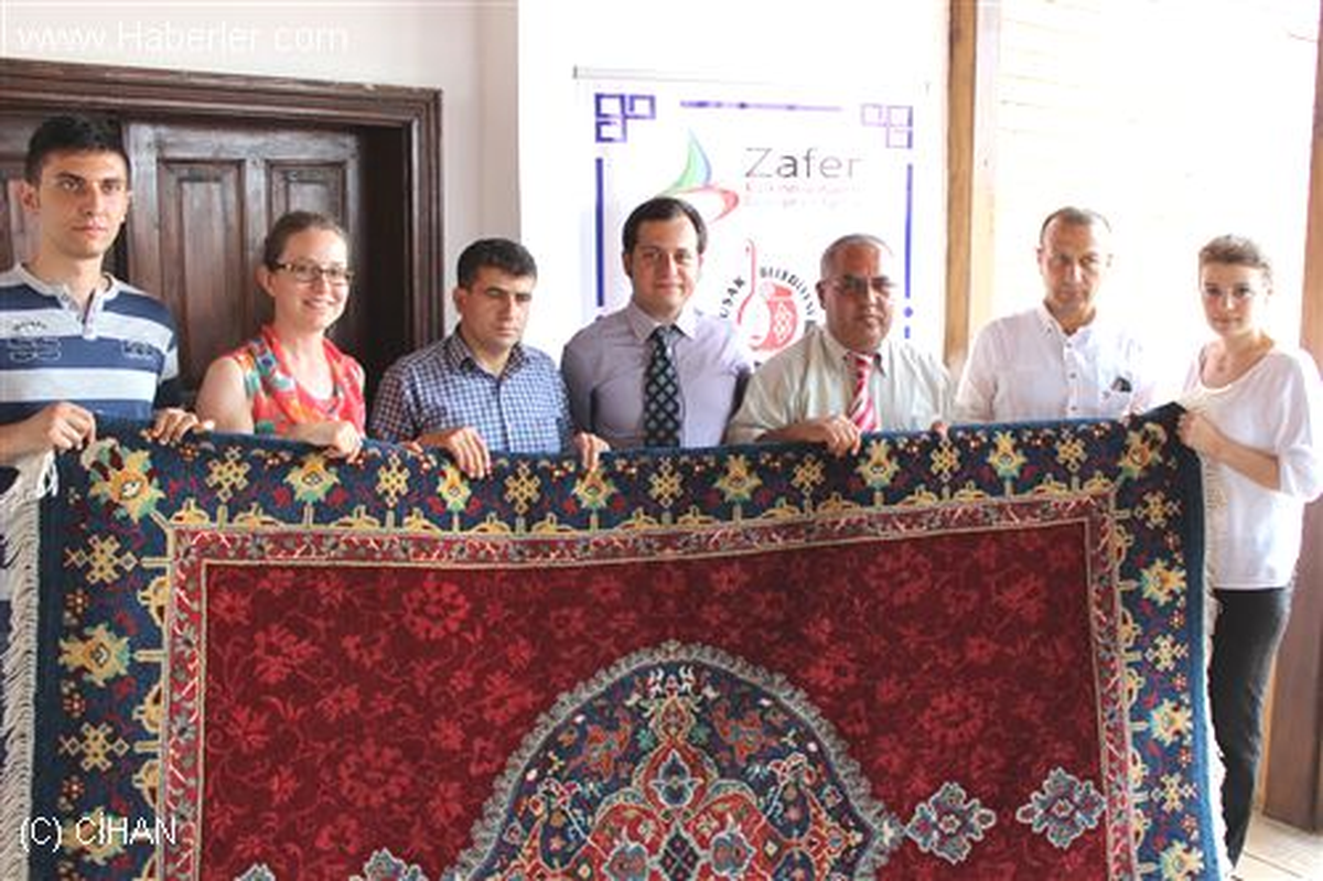 Engeller Aşılıyor, Tarihi Uşak Halısı Canlanıyor" Projesi