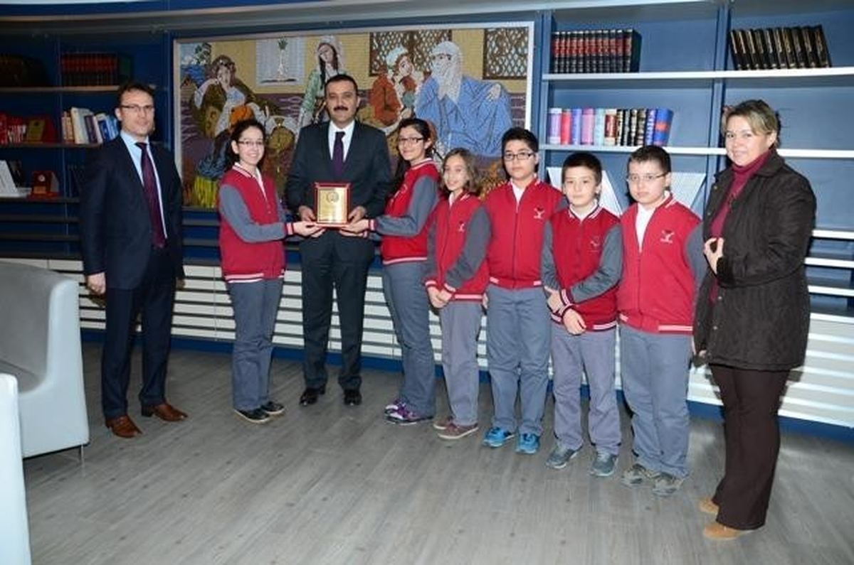 İsmetpaşa\'dan Başkan Bayram\'a Plaket