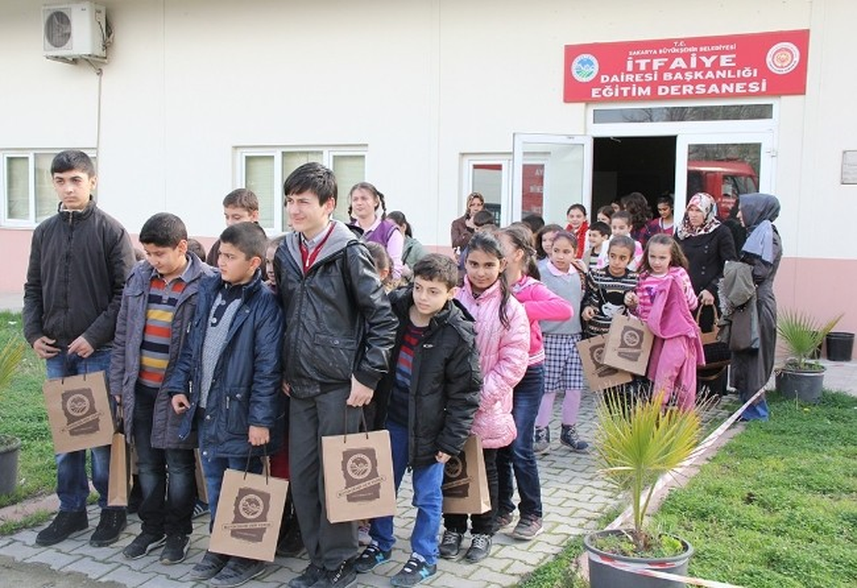 İtfaiye\'den Kulüplere Afet Eğitimi