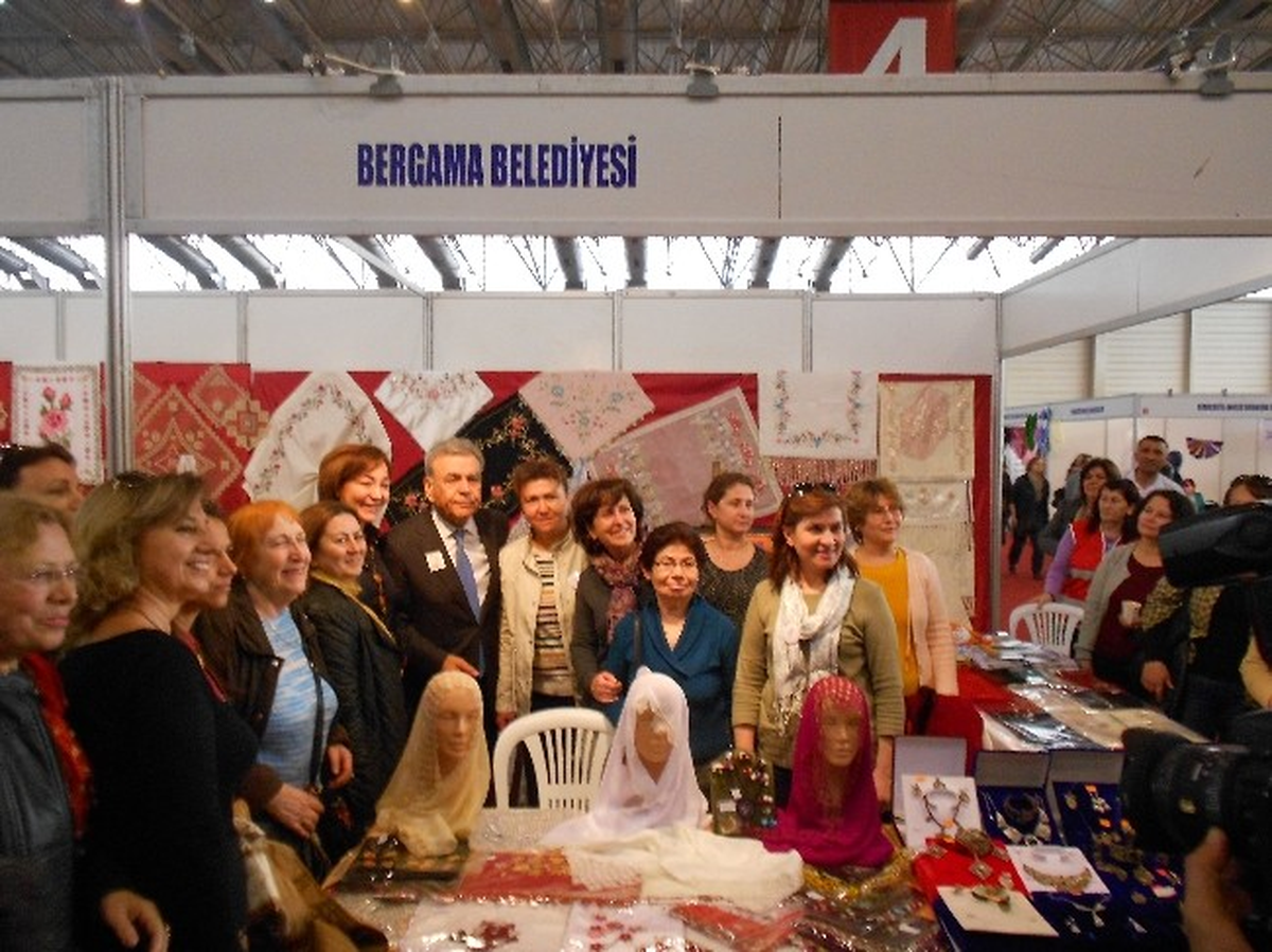 İzmir Kadın Festivali\'nde Bergama Rüzgarı