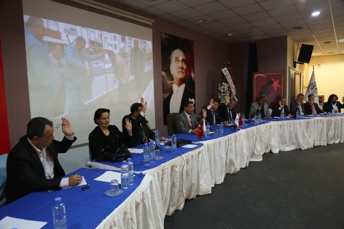 Milas\'ta Dönemin Son Belediye Meclisi Toplantı