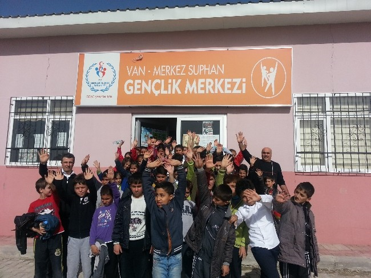 Öğrencilerden Süphan Gençlik Merkezi\'ne Ziyaret