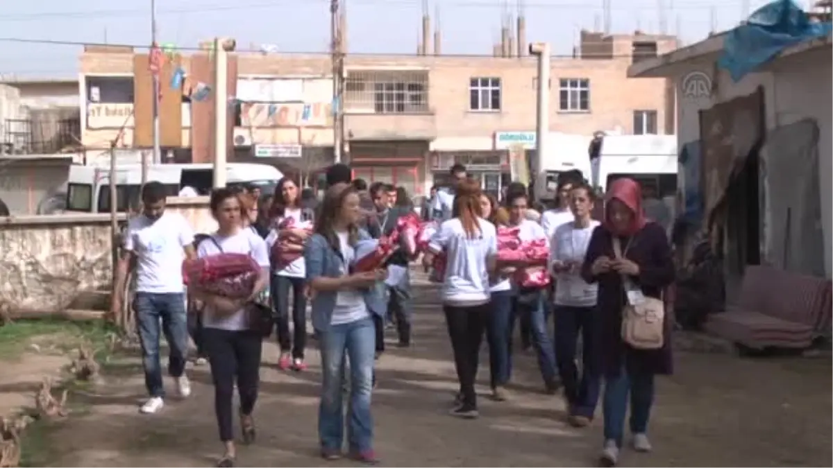 Suriyeli ailelere giyim yardımı -